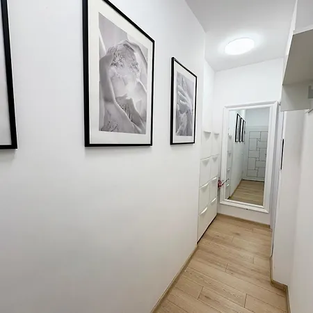 In The Heart Of Varna-by The Sea And Sea Garden شقة