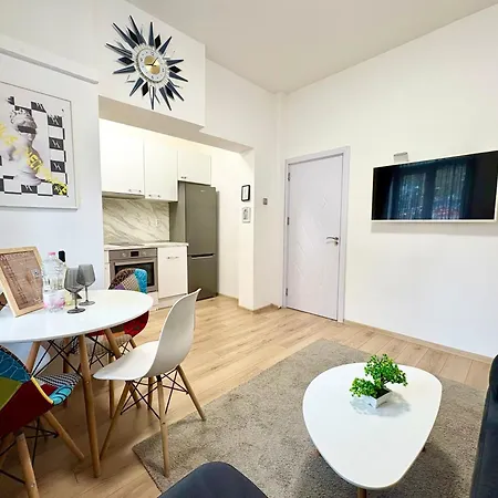 In The Heart Of Varna-by The Sea And Sea Garden 아파트