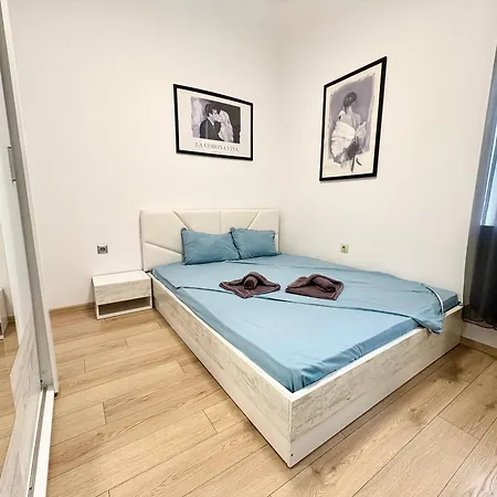 In The Heart Of Varna-by The Sea And Sea Garden 아파트 바르나