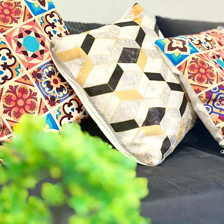 In The Heart Of Varna-by The Sea And Sea Garden 바르나