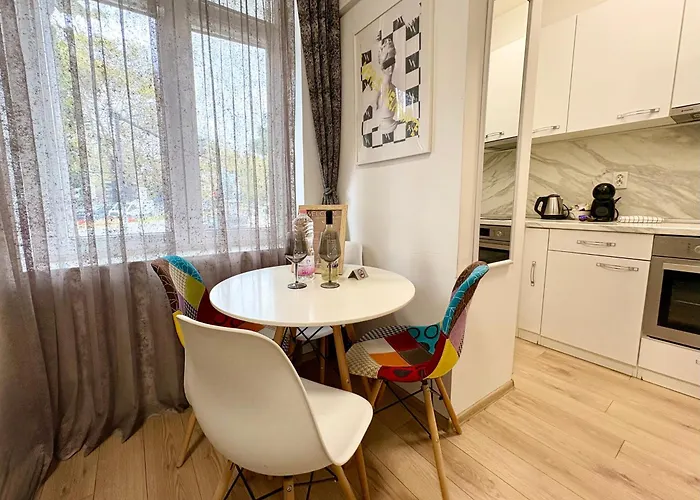 In The Heart Of Varna-by The Sea And Sea Garden Apartment Varna