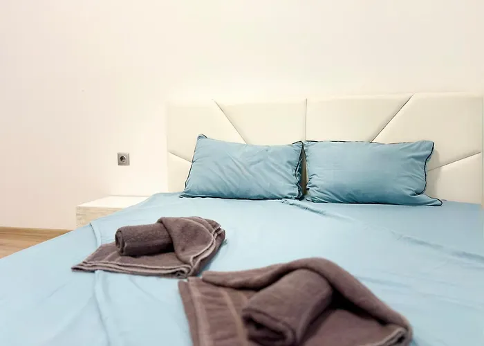 In The Heart Of Varna-by The Sea And Sea Garden Apartment