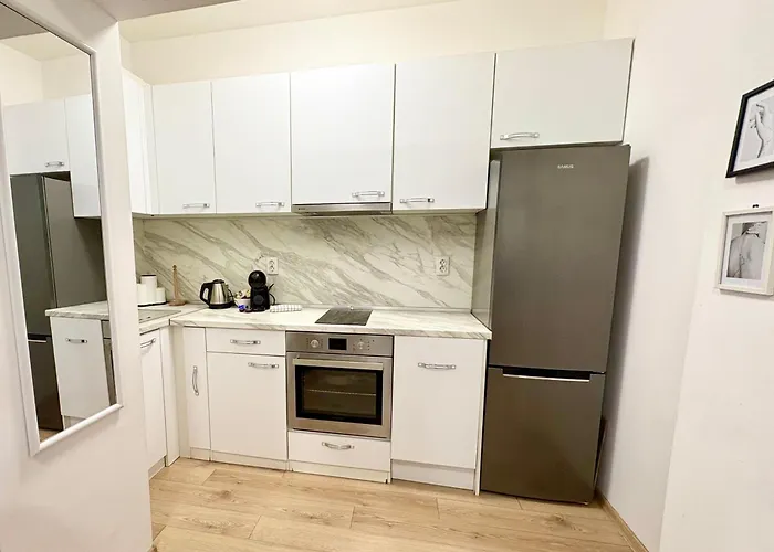 In The Heart Of Varna-by The Sea And Sea Garden Apartment *