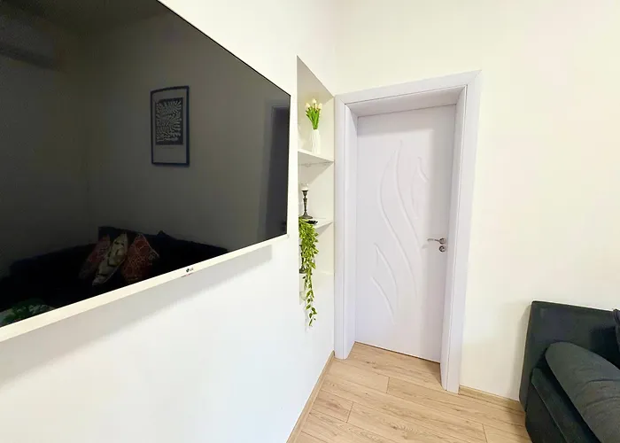 In The Heart Of Varna-by The Sea And Sea Garden Apartment Varna