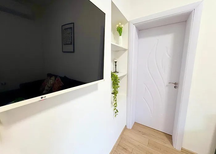 In The Heart Of Varna-by The Sea And Sea Garden Apartment